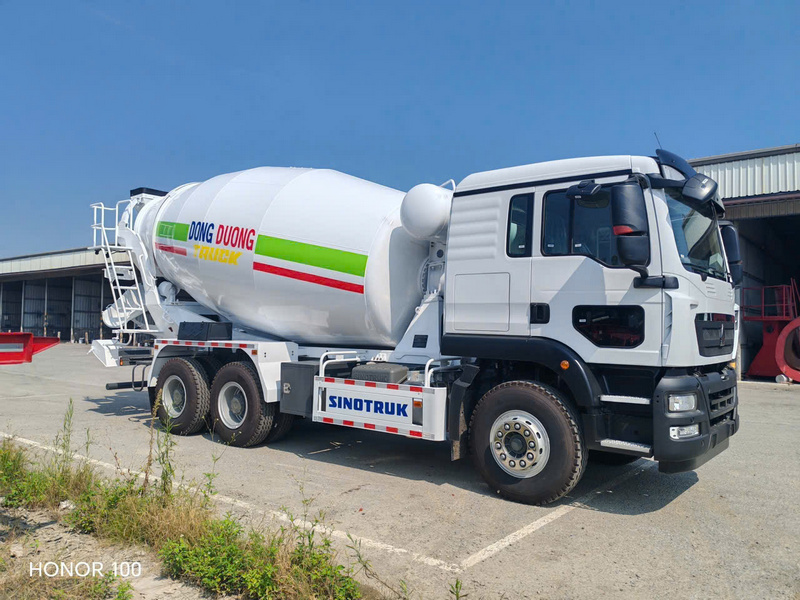 Xe trộn bê tông 12m3 cabin TX